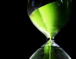 離婚を考えるタイミングで転職するべきか？